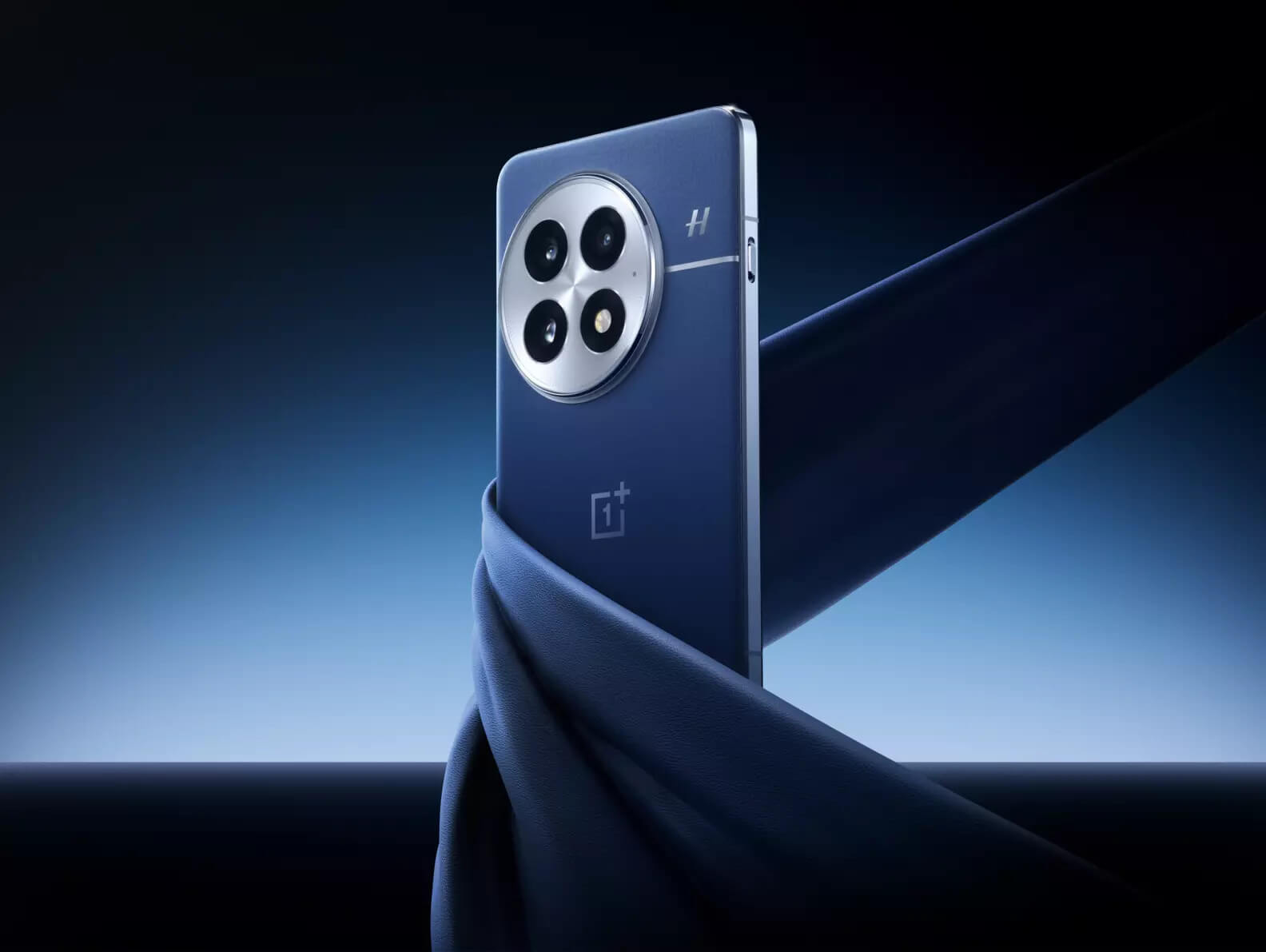 OnePlus 13 smartphone with quad-curved display and Snapdragon 8 Elite processor