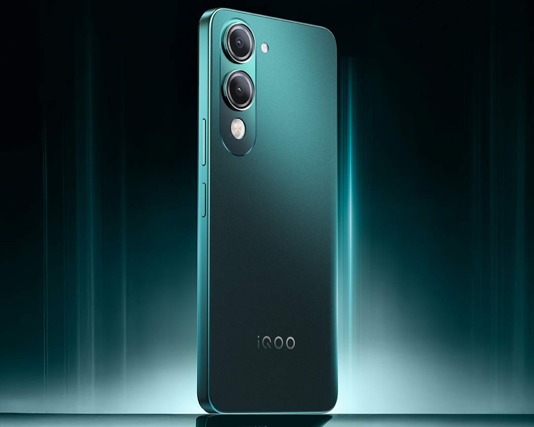 iQOO Z10 Lite Green color option shown ahead of India launch